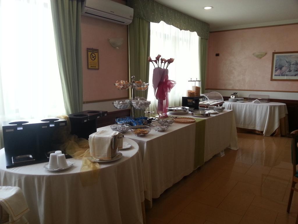 Hotel Ristorante Europa Venticano Екстериор снимка