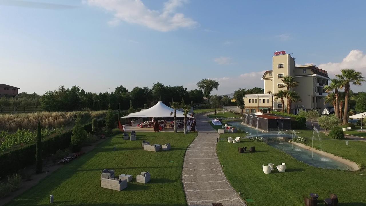 Hotel Ristorante Europa Venticano Екстериор снимка